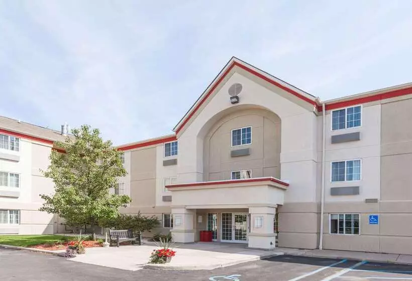 בית מלון כפרי Mainstay Suites Detroit Auburn Hills