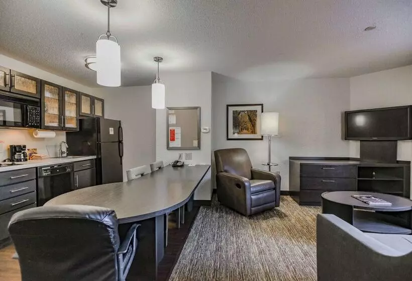 Отель Sonesta Simply Suites Birmingham Hoover