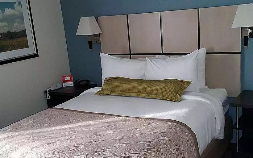 호텔 Sonesta Simply Suites Des Moines