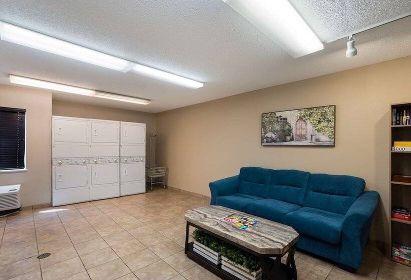 ホテル Sonesta Simply Suites Des Moines