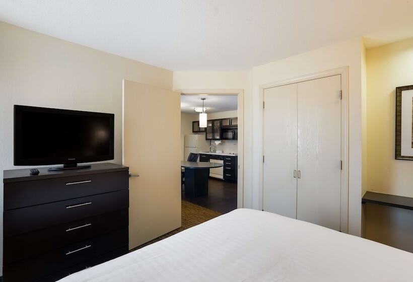 ホテル Sonesta Simply Suites Des Moines