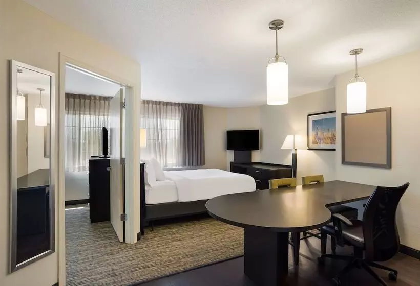 호텔 Sonesta Simply Suites Des Moines