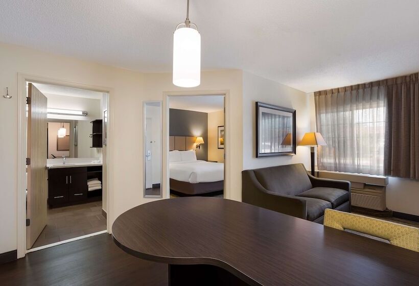 ホテル Sonesta Simply Suites Des Moines