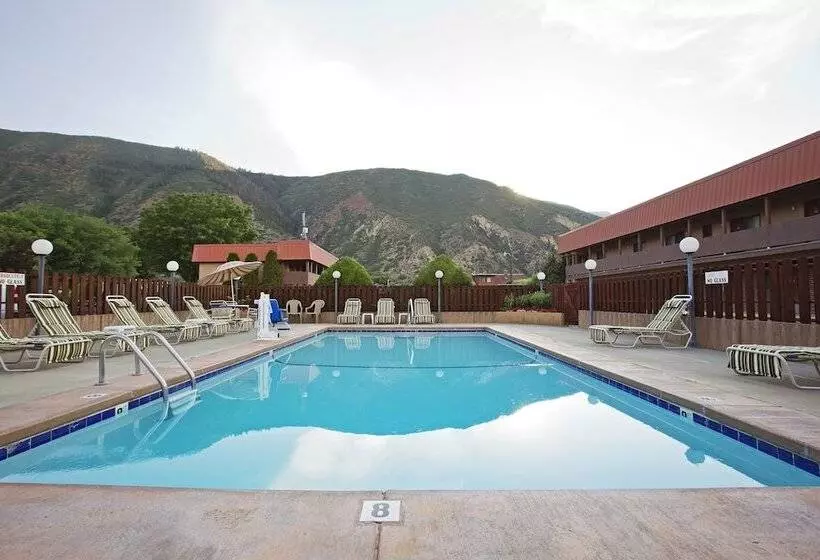 Мотель Glenwood Springs Cedar Lodge