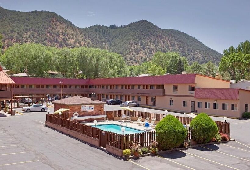 فندق على الطريق Glenwood Springs Cedar Lodge