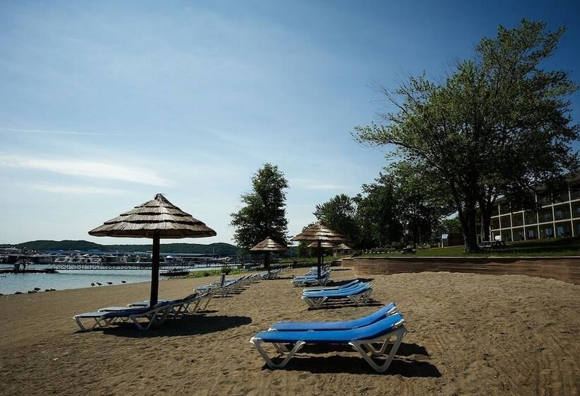 استراحتگاه Fourwinds Lakeside Inn & Marina