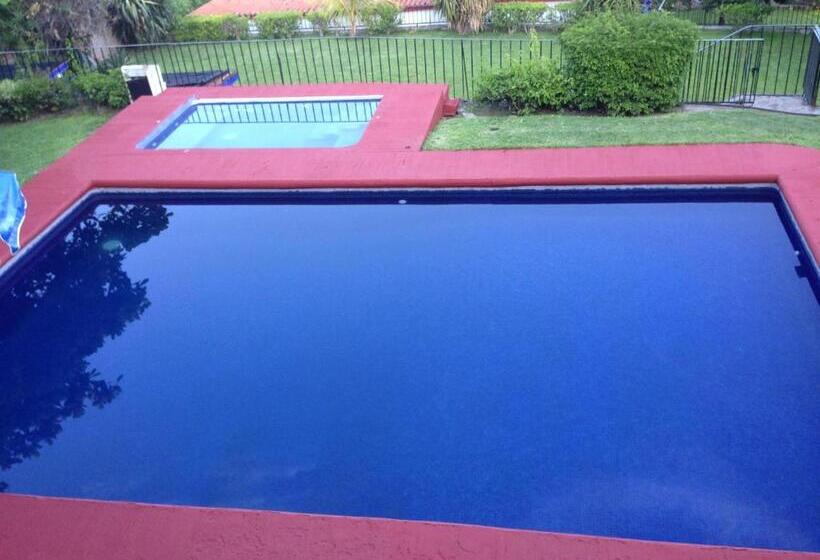 مبيت وإفطار La Casa De Los Globos