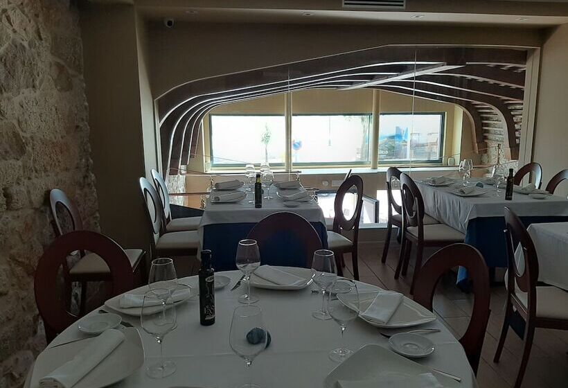 هتل Boutique O Náutico Laxe