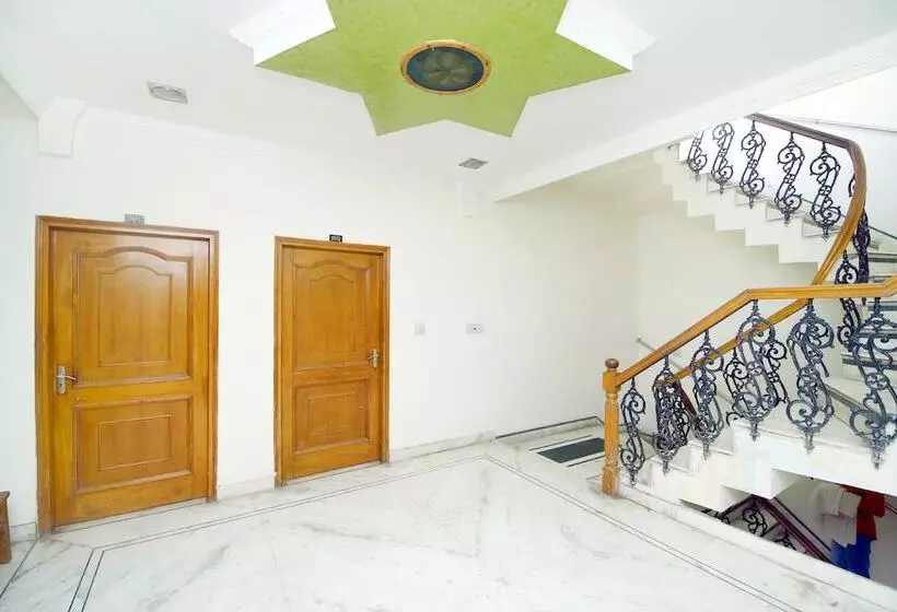 هتل Oyo 41618  Regency