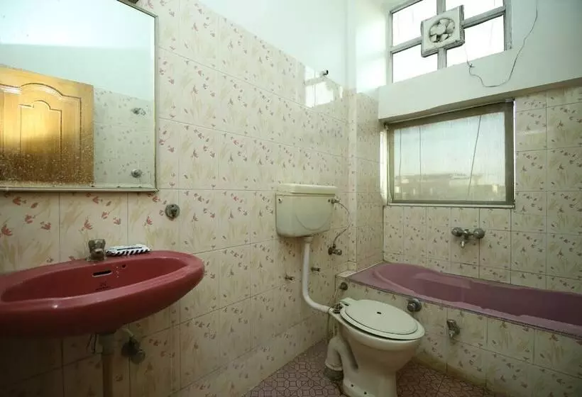 هتل Oyo 41618  Regency