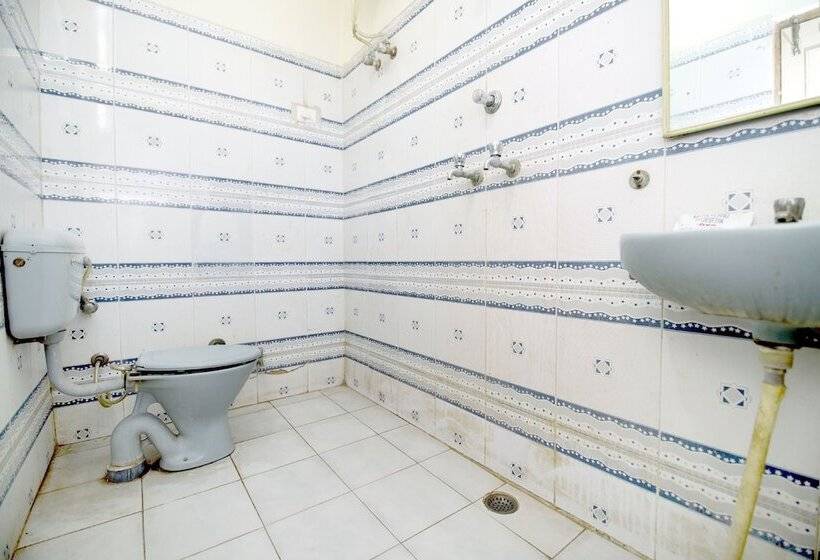 בית מלון כפרי Oyo 41618 Regency