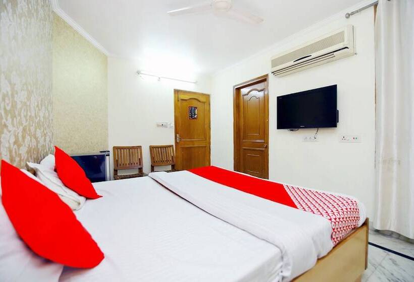 בית מלון כפרי Oyo 41618 Regency