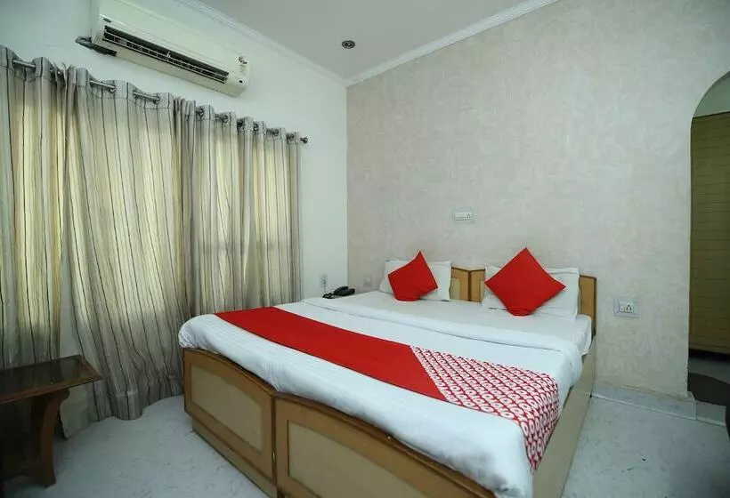 هتل Oyo 41618  Regency
