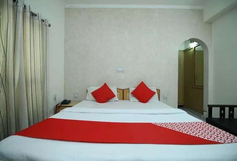 هتل Oyo 41618  Regency