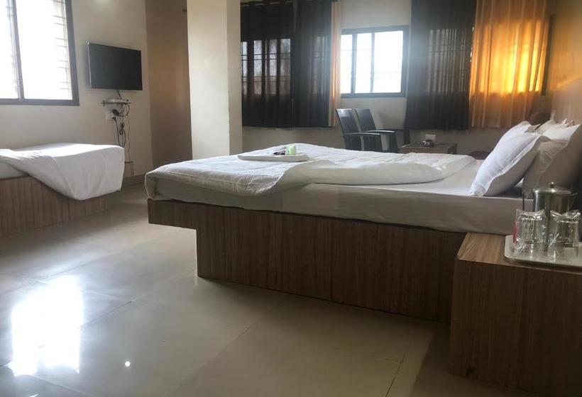 هتل Western Tower