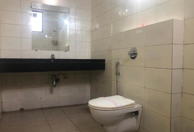 هتل Western Tower