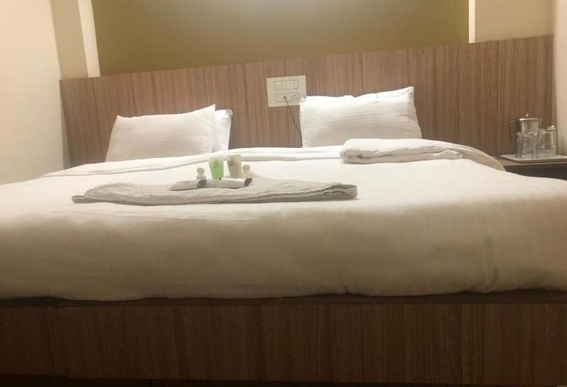 هتل Western Tower