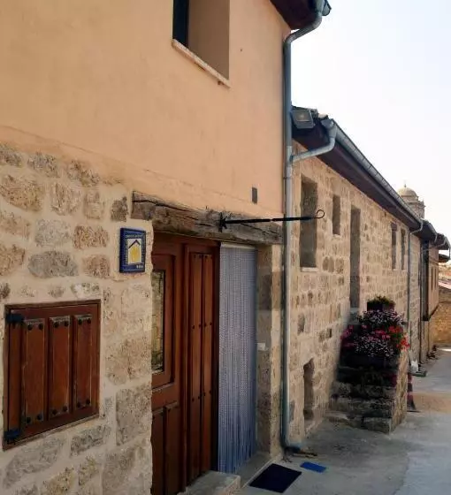 ユースホステル Santa Brigida   Real 1