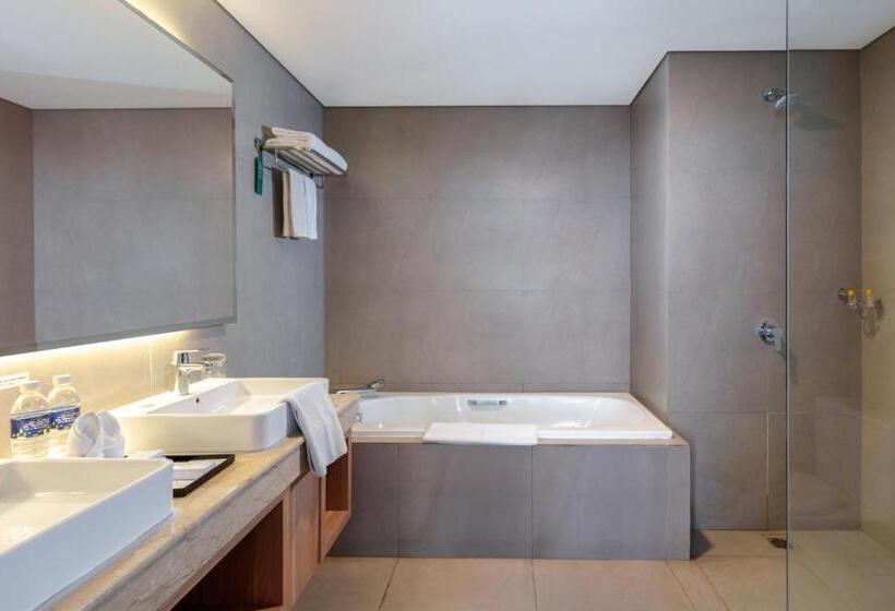 בית מלון כפרי Golden Tulip Springhill Lampung