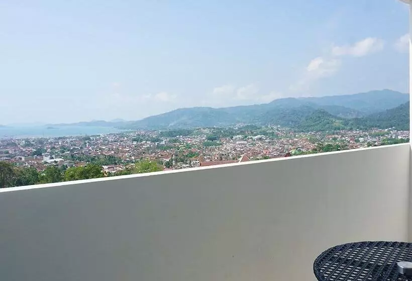 Hotelli Golden Tulip Springhill Lampung