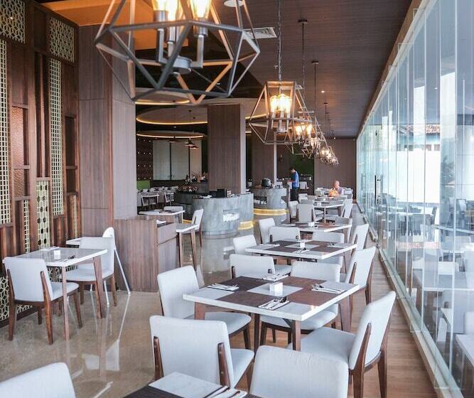 בית מלון כפרי Golden Tulip Springhill Lampung