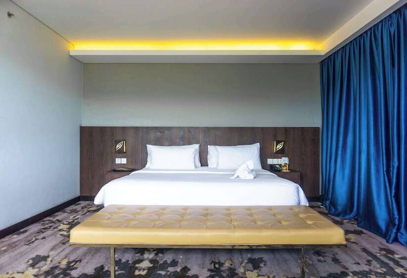 בית מלון כפרי Golden Tulip Springhill Lampung