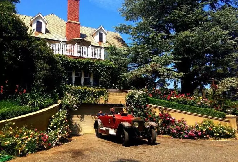 Hotelli The Inn On Knowles Hill Bed & Breakfast