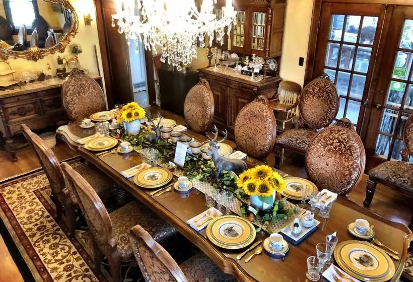 Hotelli The Inn On Knowles Hill Bed & Breakfast