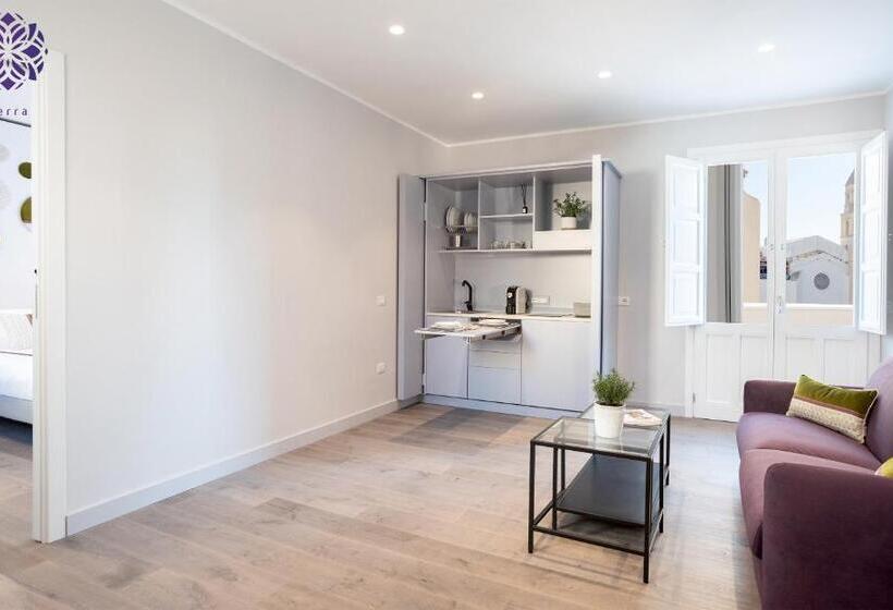 پانسیون Eulalia32