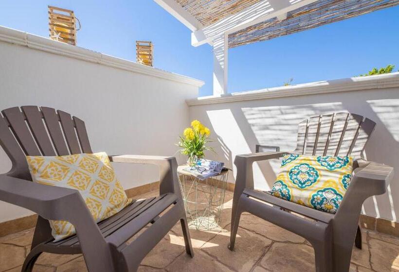 بنسيون Oro Blu