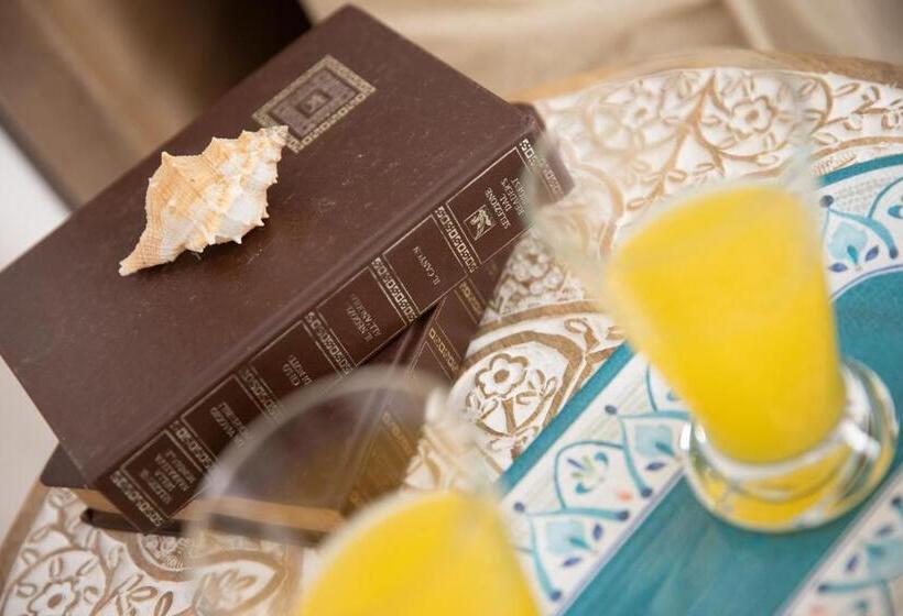 بنسيون Oro Blu