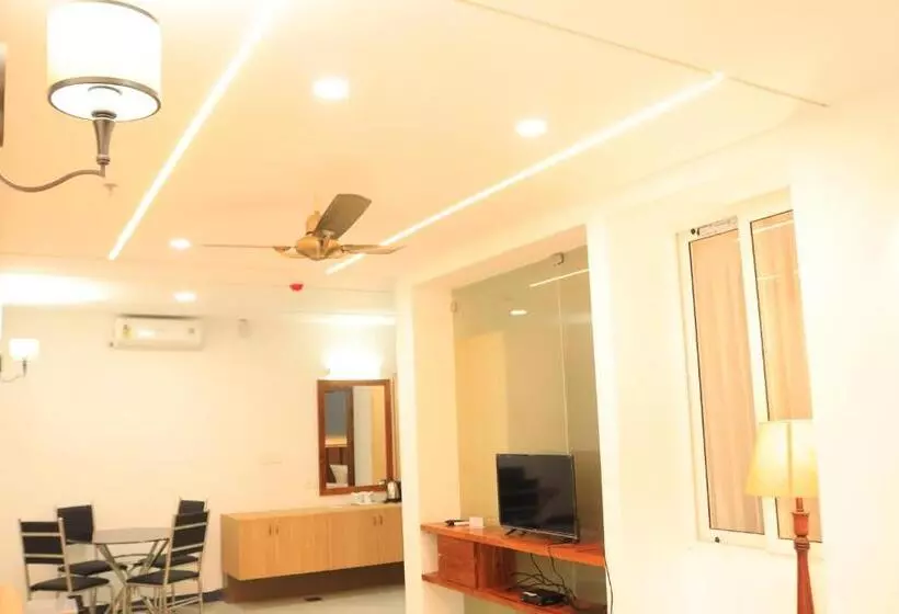 Hotel Lalys Residency