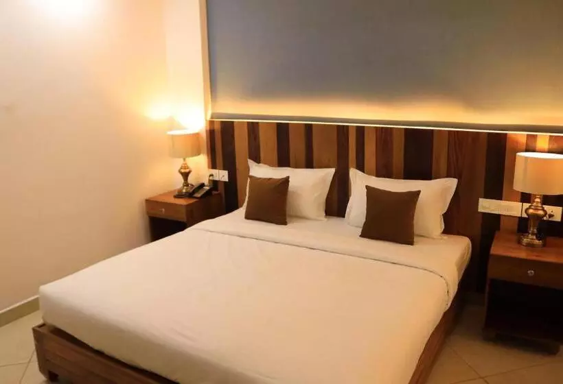 Hotel Lalys Residency