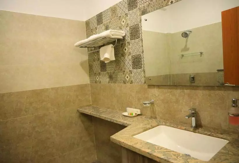 Hotel Lalys Residency