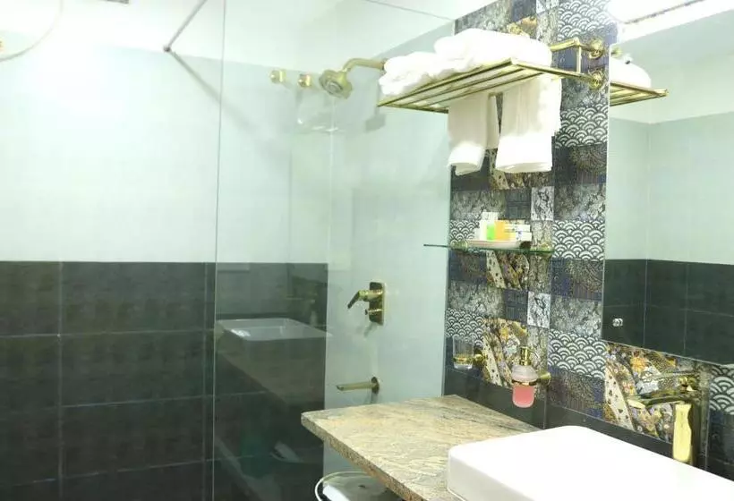 Hotel Lalys Residency