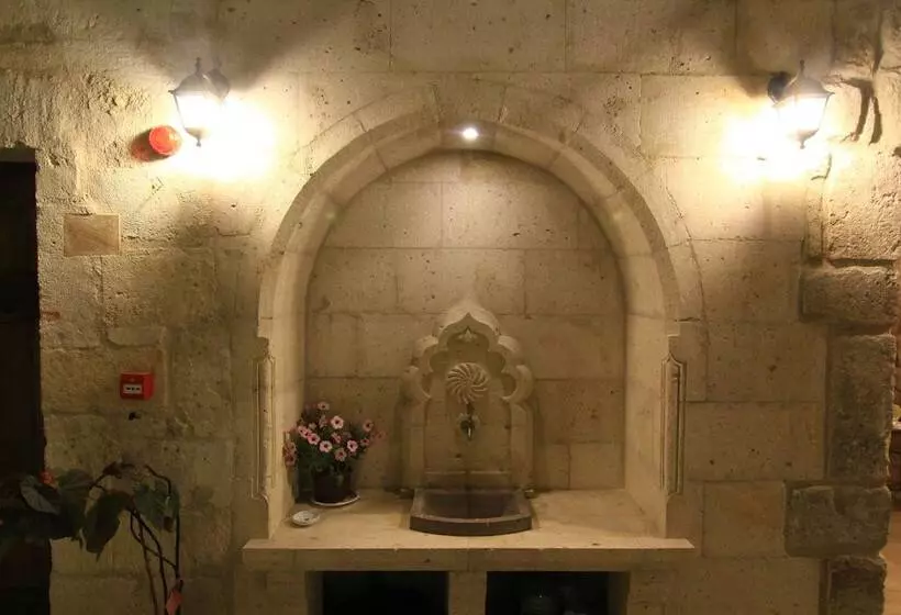 ホテル Tafana Cave & Stone Lodge
