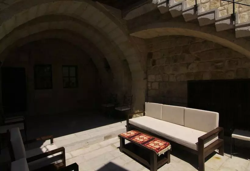 ホテル Tafana Cave & Stone Lodge