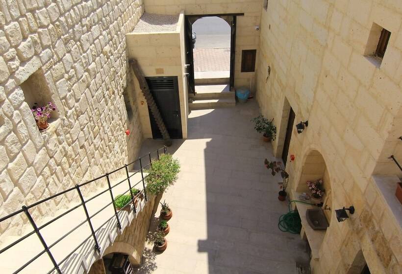 هتل Tafana Cave & Stone Lodge