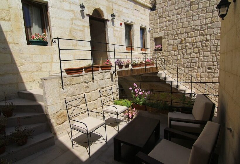 هتل Tafana Cave & Stone Lodge