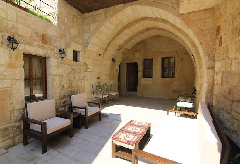 هتل Tafana Cave & Stone Lodge