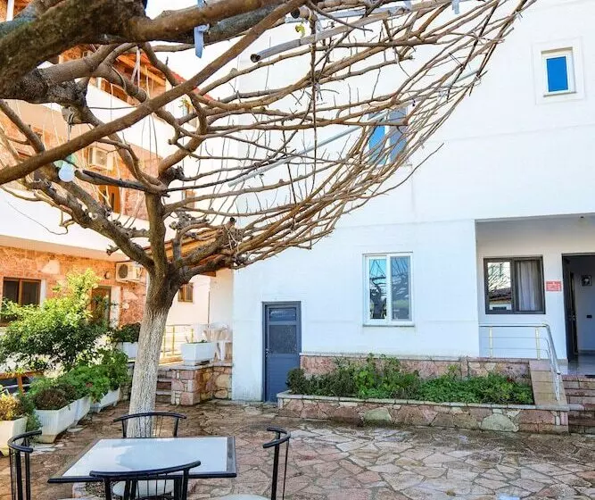 پانسیون Guest House Gerard