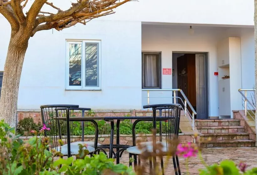پانسیون Guest House Gerard