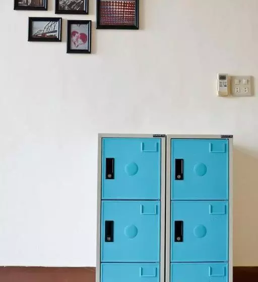 Takaobay Hostel