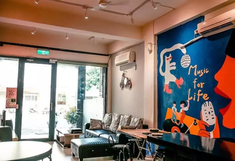 Takaobay Hostel