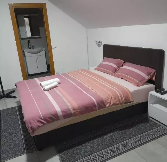 هاستل Sobes Gavrilo