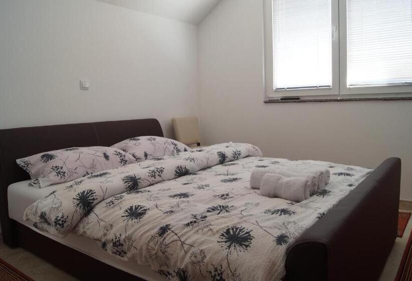 هاستل Sobes Gavrilo