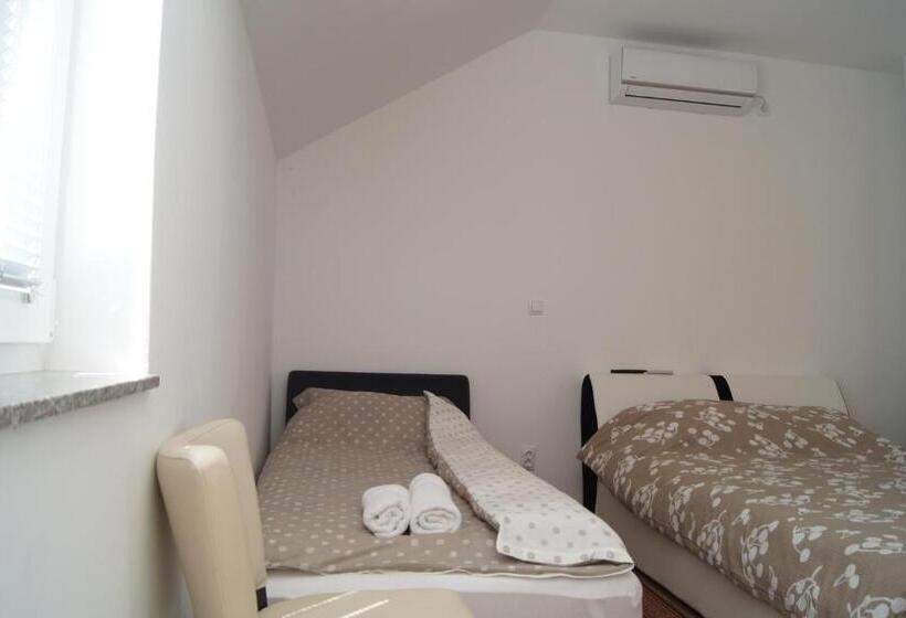 هاستل Sobes Gavrilo