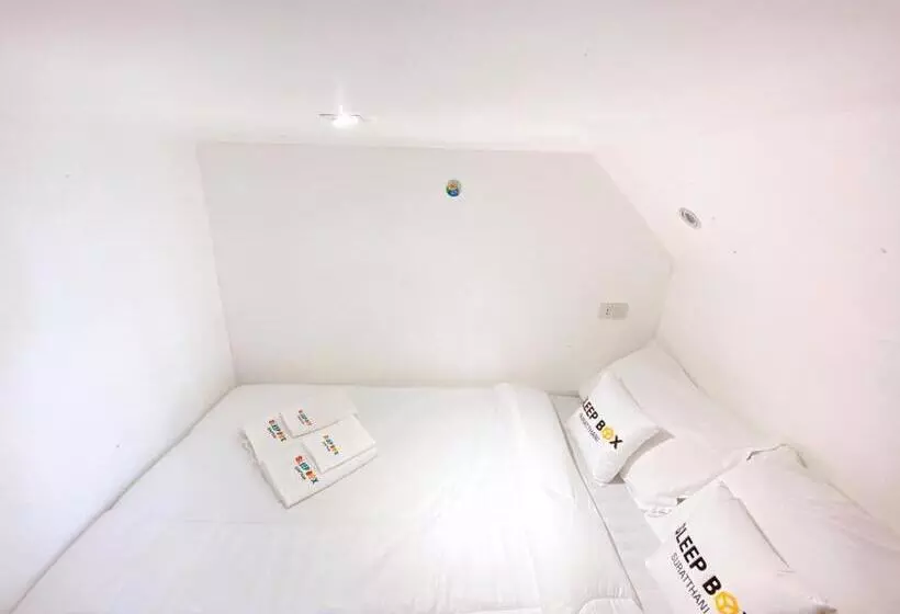 هتل کپسول Sleepbox Hostel Suratthani