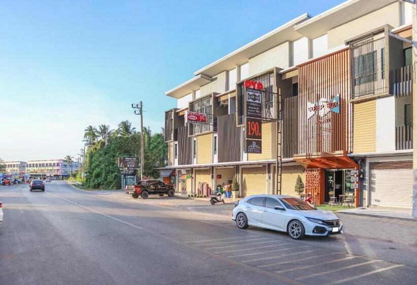 Капсульный Oтель Sleepbox Hostel Suratthani