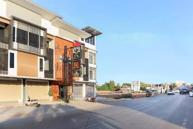 هتل کپسول Sleepbox Hostel Suratthani